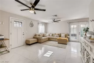 Photo #1: 2262100 Listing