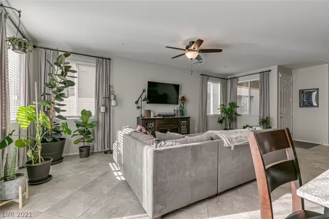 MLS: 2262102 Condo For Sale