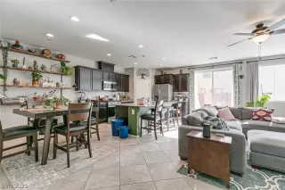 Photo #3: 2262102 Listing 