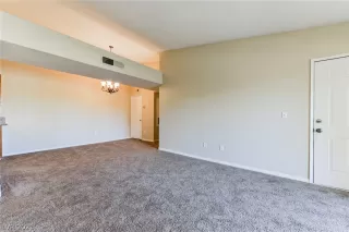 Photo #1: 2262140 Listing