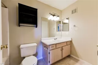 Photo #4: 2262140 Listing