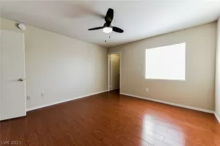 Photo #5: 2262140 Listing