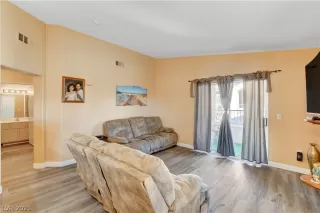 Photo #1: 2262156 Listing