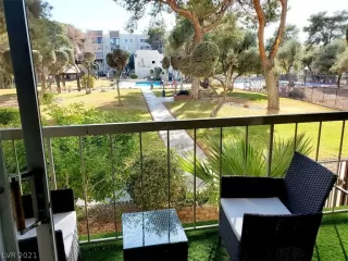 Photo #1: 2262203 Listing