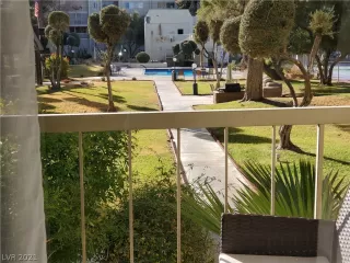 Photo #6: 2262203 Listing