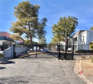 Photo #1: 2262238 Listing 