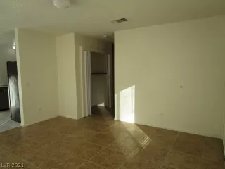 Photo #5: 2262243 Listing 