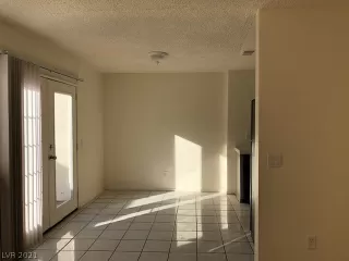 Photo #6: 2262243 Listing 