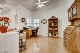 Photo #2: 2262288 Listing