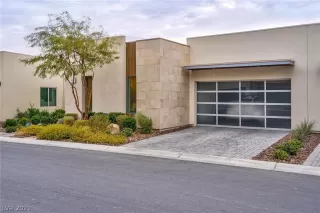 Photo #5: 2262334 Listing