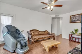 Photo #3: 2262359 Listing