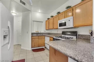 Photo #6: 2262359 Listing