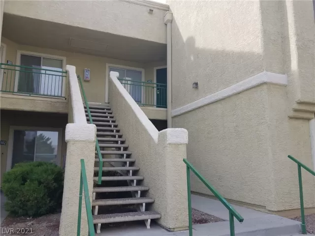 MLS: 2262373 Condo For Sale
