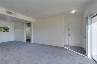 Photo #6: 2262424 Listing