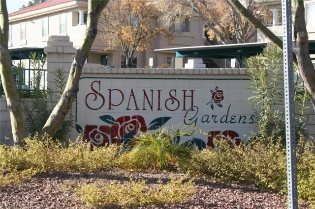 MLS: 2262432 Condo For Sale