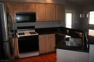 Photo #4: 2262432 Listing