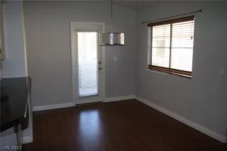 Photo #5: 2262432 Listing