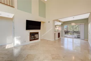 Photo #4: 2262437 Listing