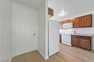 Photo #3: 2262439 Listing 