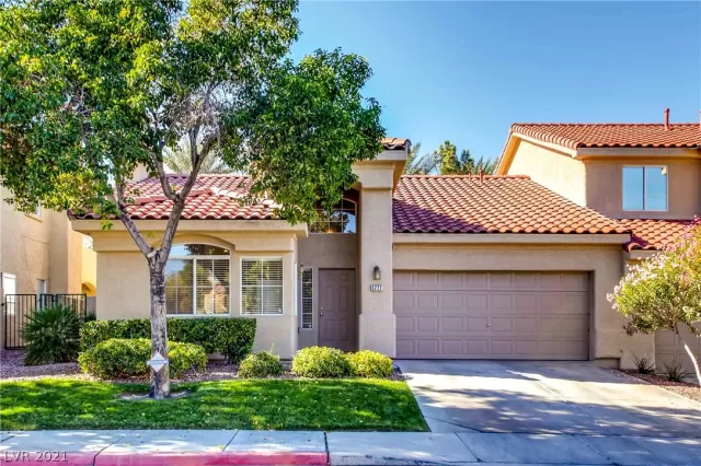 MLS: 2262447 Condo For Sale