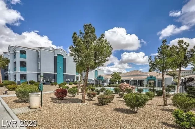 MLS: 2262473 Condo For Sale