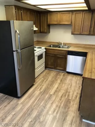 Photo #1: 2262492 Listing