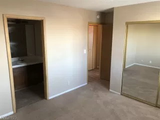 Photo #2: 2262492 Listing