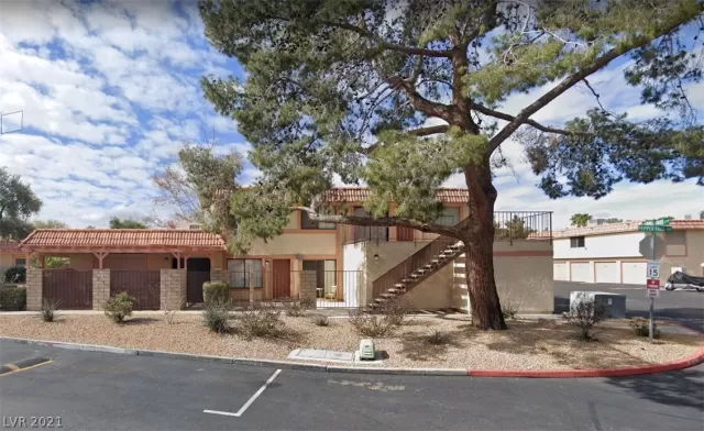 MLS: 2262503 Condo For Sale