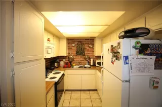 Photo #4: 2262503 Listing