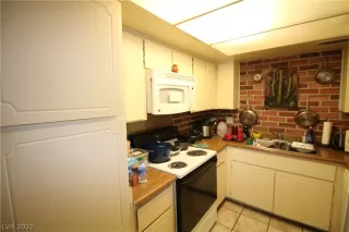 Photo #6: 2262503 Listing