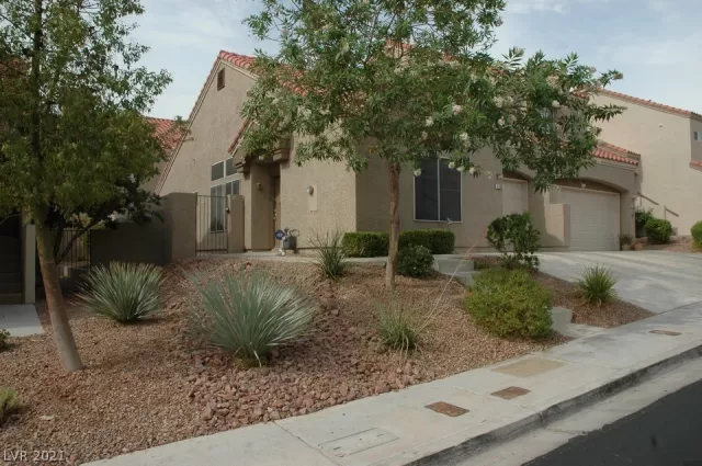 MLS: 2262521 Condo For Sale