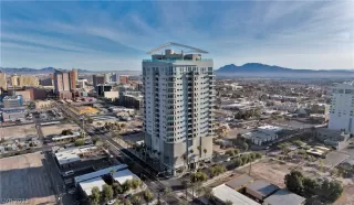 Photo #1: 2262527 Listing