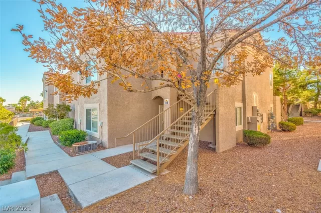 MLS: 2262553 Condo For Sale
