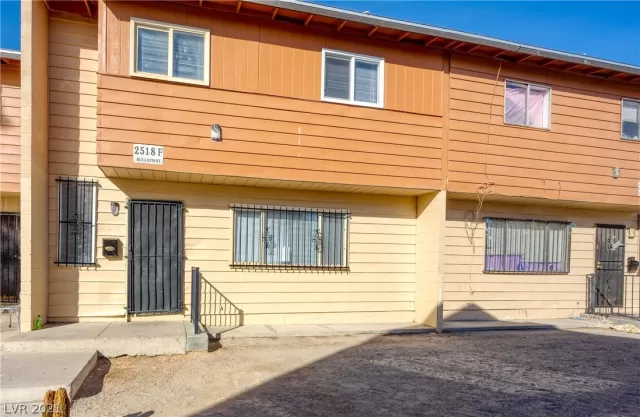 MLS: 2262561 Condo For Sale