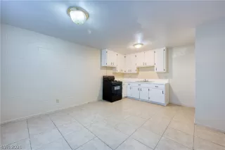 Photo #1: 2262561 Listing 