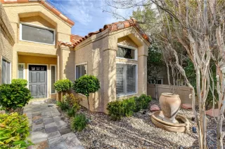 Photo #1: 2262604 Listing