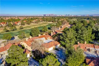 Photo #3: 2262604 Listing