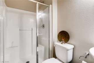 Photo #4: 2262617 Listing