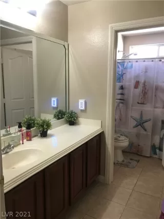 Photo #5: 2262634 Listing