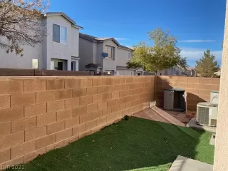 Photo #5: 2262637 Listing