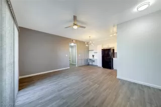 Photo #3: 2262650 Listing