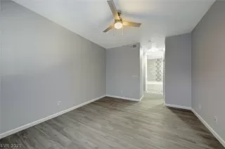 Photo #4: 2262650 Listing