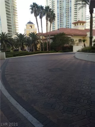 Photo #1: 2262704 Listing