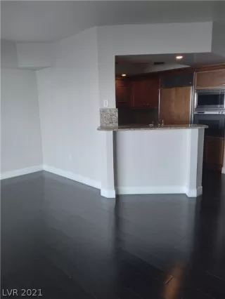 Photo #3: 2262704 Listing