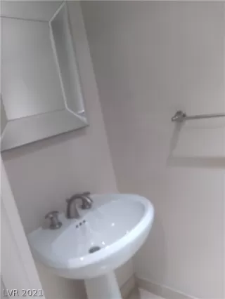 Photo #4: 2262704 Listing