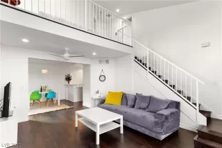 Photo #2: 2262731 Listing 