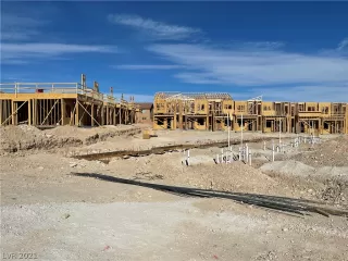 Photo #2: 2262796 Listing