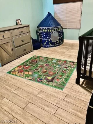 Photo #6: 2262813 Listing