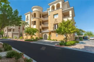 Photo #1: 2262834 Listing