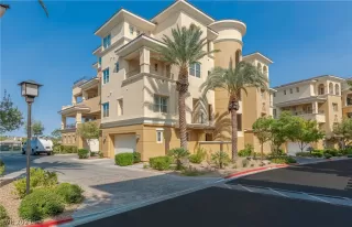 Photo #3: 2262834 Listing